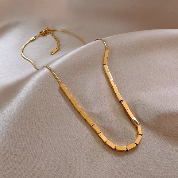 GOLICC Small Gold Brick Necklace - Picture 7 of 13